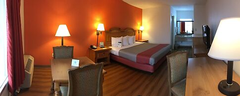 Motel 6 Clarksville, TN