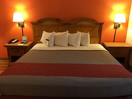 Motel 6 Clarksville, TN