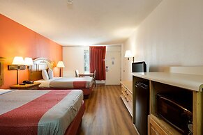 Motel 6 Clarksville, TN