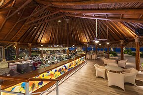 Hotel Tamarindo Diria Beach Resort