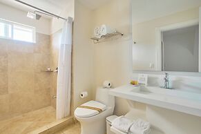 Hotel Tamarindo Diria Beach Resort