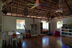 Hotel Tamarindo Diria Beach Resort