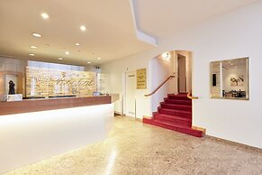 Central City Hotel Rochat