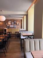 Townhouse Apartments