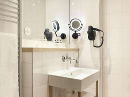 Townhouse Apartments