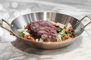 EPIC SANA Marques Hotel