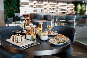 EPIC SANA Marques Hotel