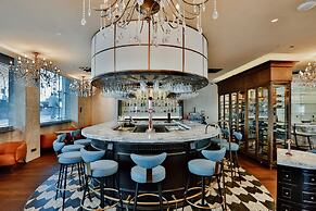 EPIC SANA Marques Hotel