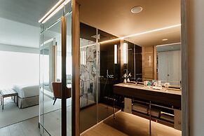 EPIC SANA Marques Hotel