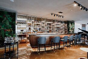 EPIC SANA Marques Hotel