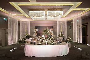 EPIC SANA Marques Hotel