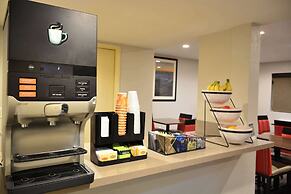 Comfort Inn & Suites Moreno Valley near March Air Reserve Base