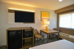 Comfort Inn & Suites Moreno Valley near March Air Reserve Base