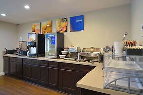 Comfort Inn & Suites Moreno Valley near March Air Reserve Base
