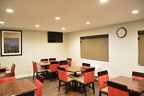Comfort Inn & Suites Moreno Valley near March Air Reserve Base