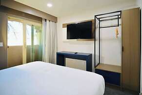 Comfort Inn & Suites Moreno Valley near March Air Reserve Base