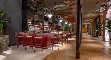 The Eliza Jane, in The Unbound Collection by Hyatt