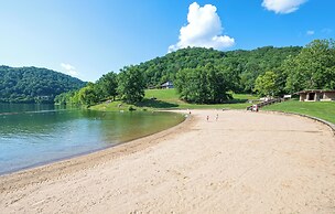 Buckhorn Lake State Resort Park