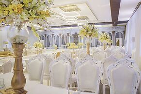 The Palms Beach Hotel And Spa