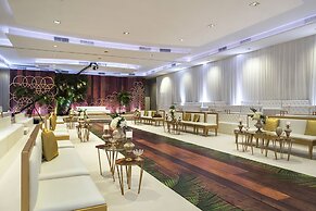 The Palms Beach Hotel And Spa