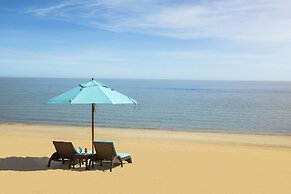 The Palms Beach Hotel And Spa