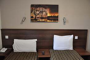 Ascot Hyde Park Hotel