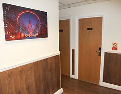 Ascot Hyde Park Hotel