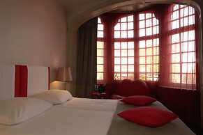 Monty Small Design Hotel