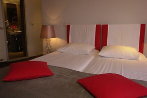 Monty Small Design Hotel