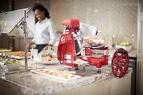 AC Hotels by Marriott Chicago Downtown