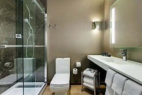 AC Hotels by Marriott Chicago Downtown