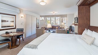 Hotel Columbia