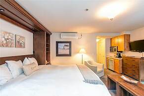 Hotel Columbia