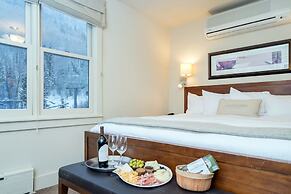 Hotel Columbia