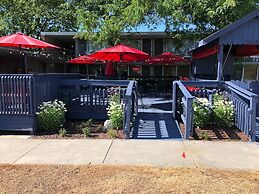 Norfolk Country Inn & Suites