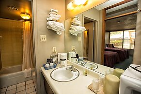 Norfolk Country Inn & Suites