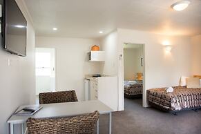 Colonial on Gladstone