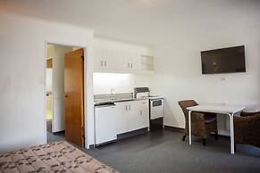 Colonial on Gladstone