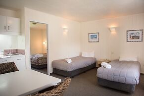 Colonial on Gladstone