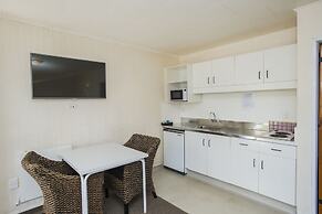 Colonial on Gladstone