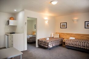 Colonial on Gladstone