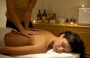 Paradise Park Fun Lifestyle Hotel