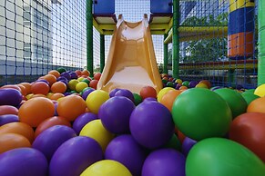 Paradise Park Fun Lifestyle Hotel