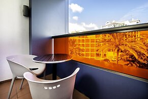 Paradise Park Fun Lifestyle Hotel