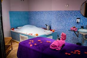 Paradise Park Fun Lifestyle Hotel