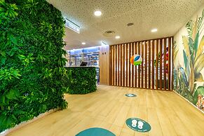 Paradise Park Fun Lifestyle Hotel