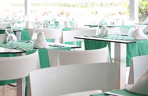 Paradise Park Fun Lifestyle Hotel