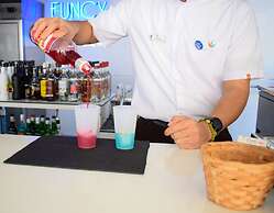 Paradise Park Fun Lifestyle Hotel