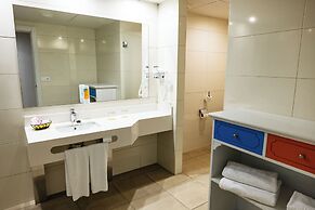 Paradise Park Fun Lifestyle Hotel