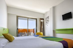 Paradise Park Fun Lifestyle Hotel